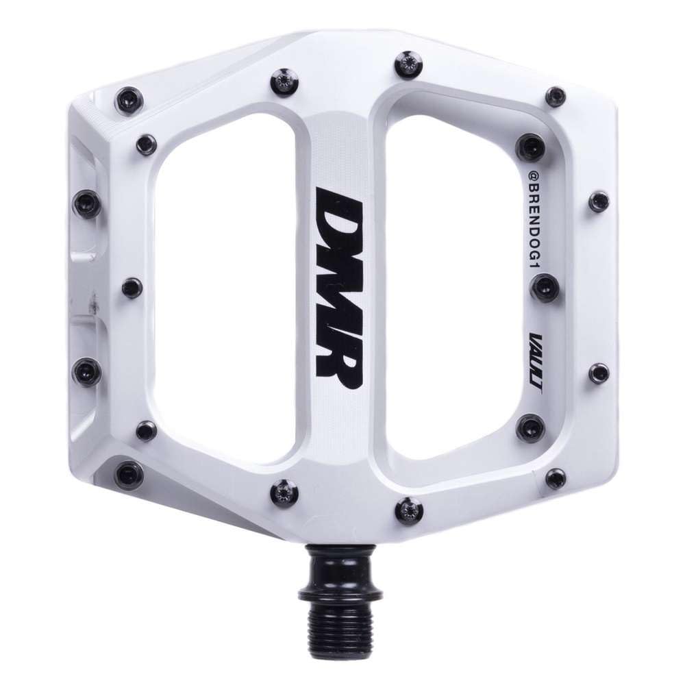 DMR ディーエムアールBrendog Vault V2 ペダル 黒　新品未使用 DMRーJAPAN 正規品 DMR VAULT PEDAL 9/16 BRENDOG-V2 MATT BLACK